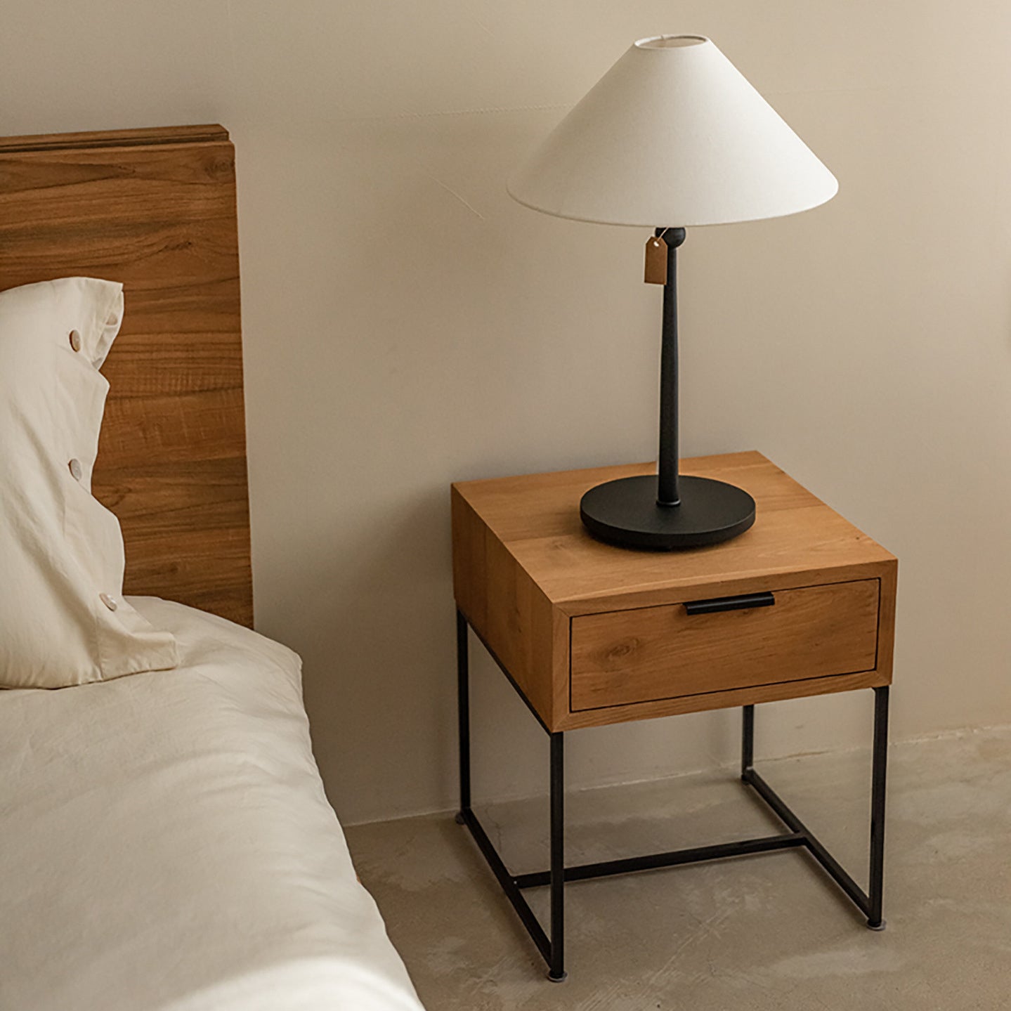 Japanese Wood Iron-Base Nightstand 1-Drawer