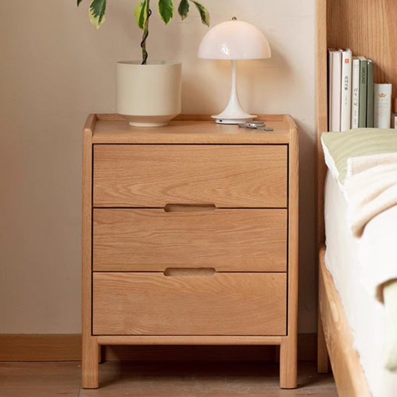 Traditional 3-drawer nightstands in wood