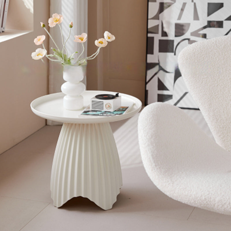 Scandinavian Lace Base Plastic End Table — Pink