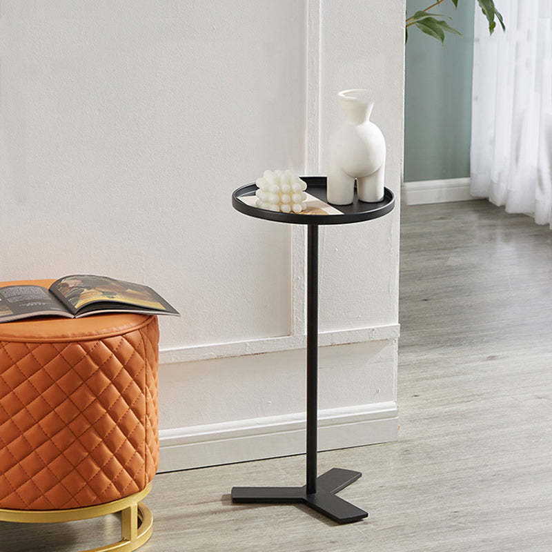 Triangle end & side tables in iron — Black