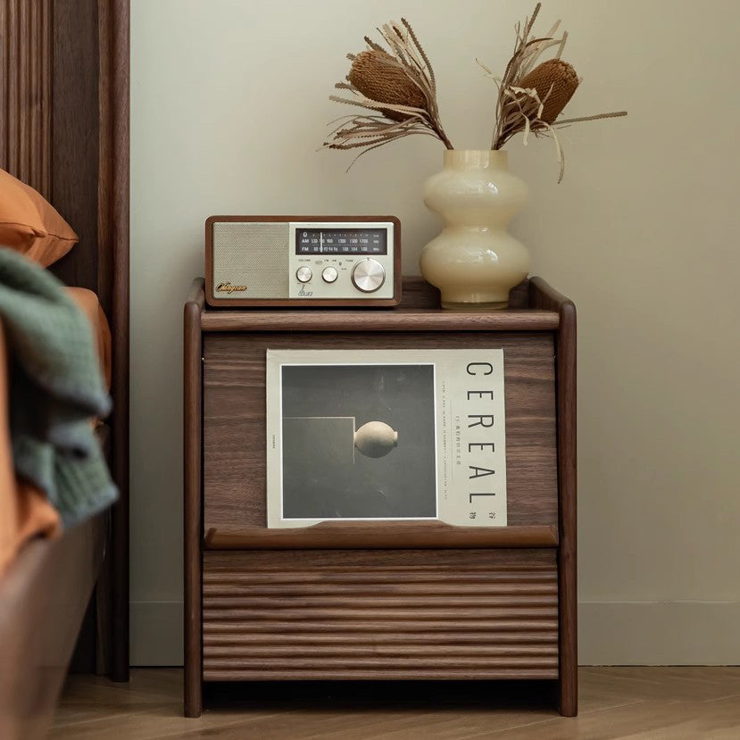 Minimalist Striped Wood 1-Drawer Nightstand — Walnut Color