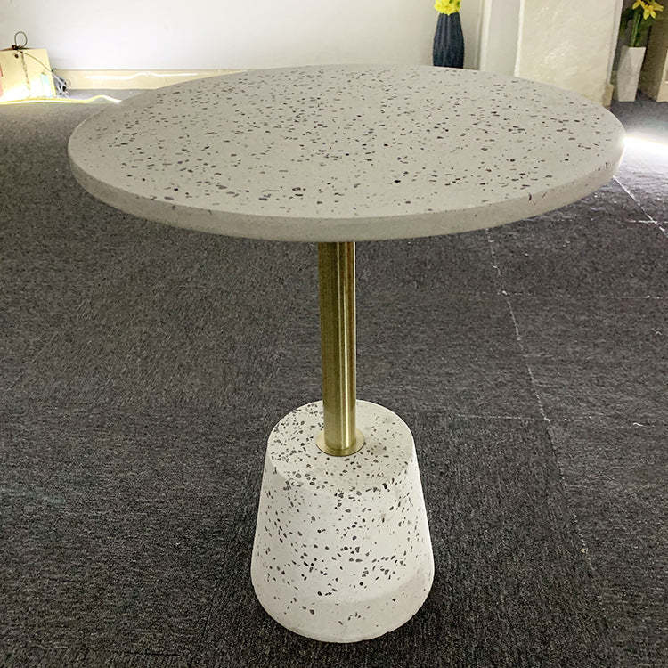 Scandinavian Tapered Graphite Iron End Table — Black