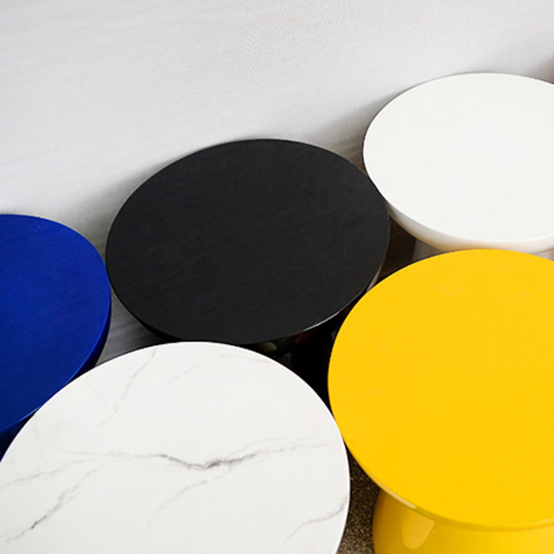 Scandinavian Round Stackable End Table — Gold