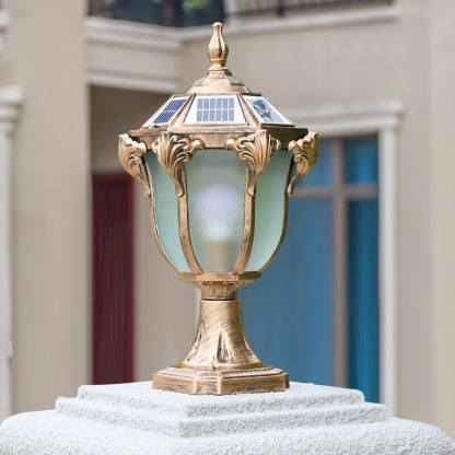 European Retro Die-Cast Aluminum Solar Garden