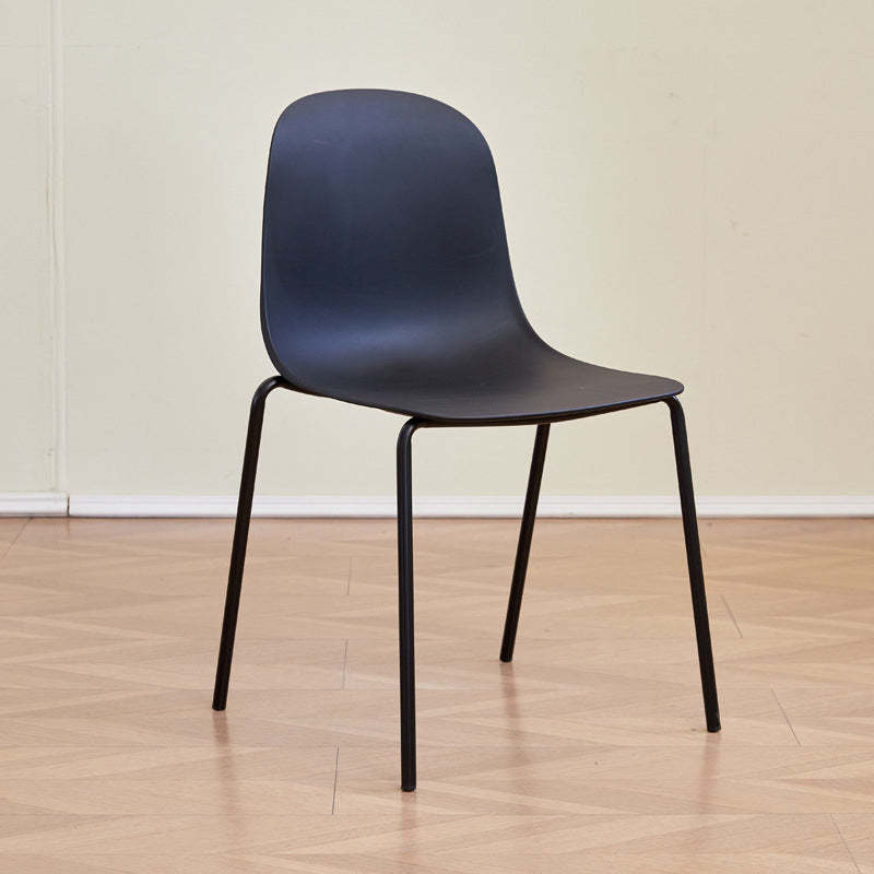 Minimalist Plastic Curved Dining Chair
