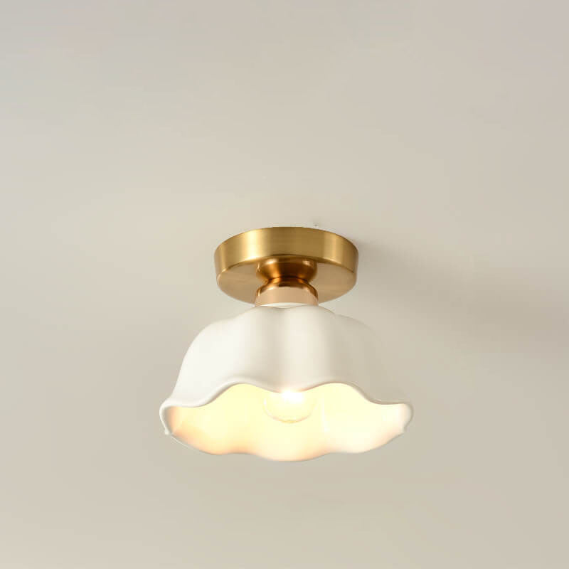 Scandinavian Iron Flower Diamond Light