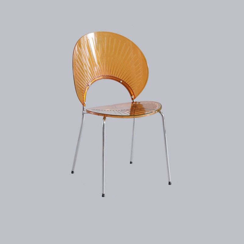 Minimalist Scalloped Shell Iron Chair