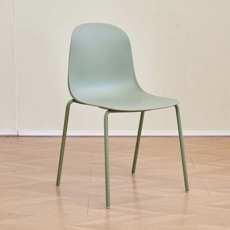Minimalist Plastic Curved Dining Chair