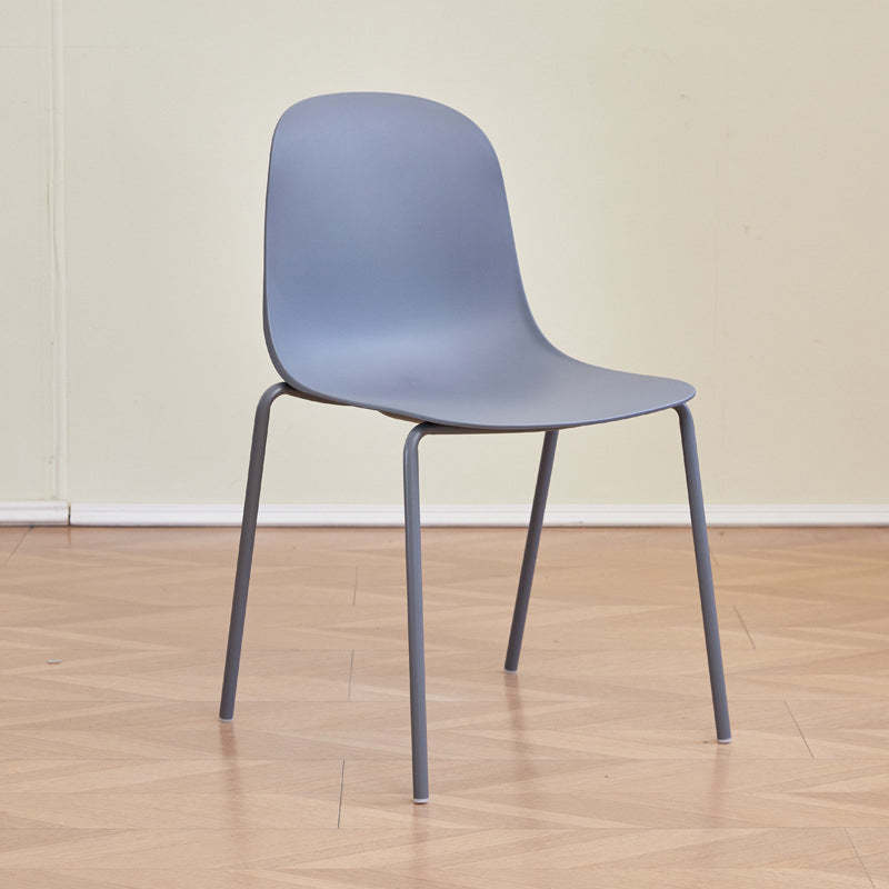 Minimalist Plastic Curved Dining Chair