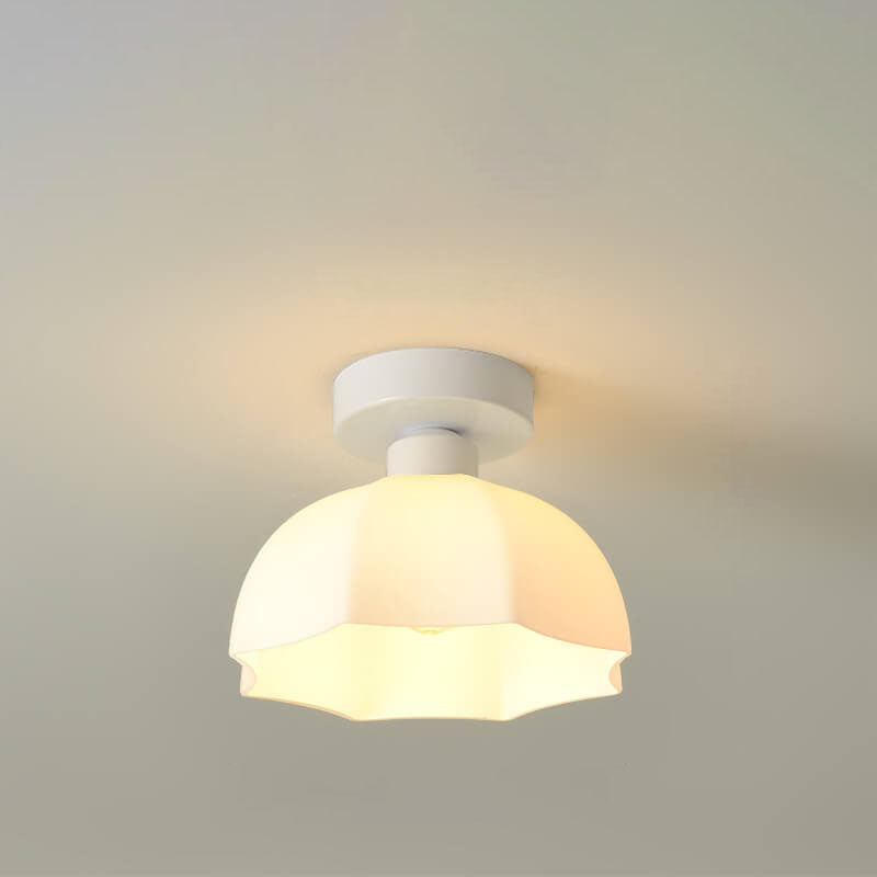 Scandinavian Iron Flower Diamond Light