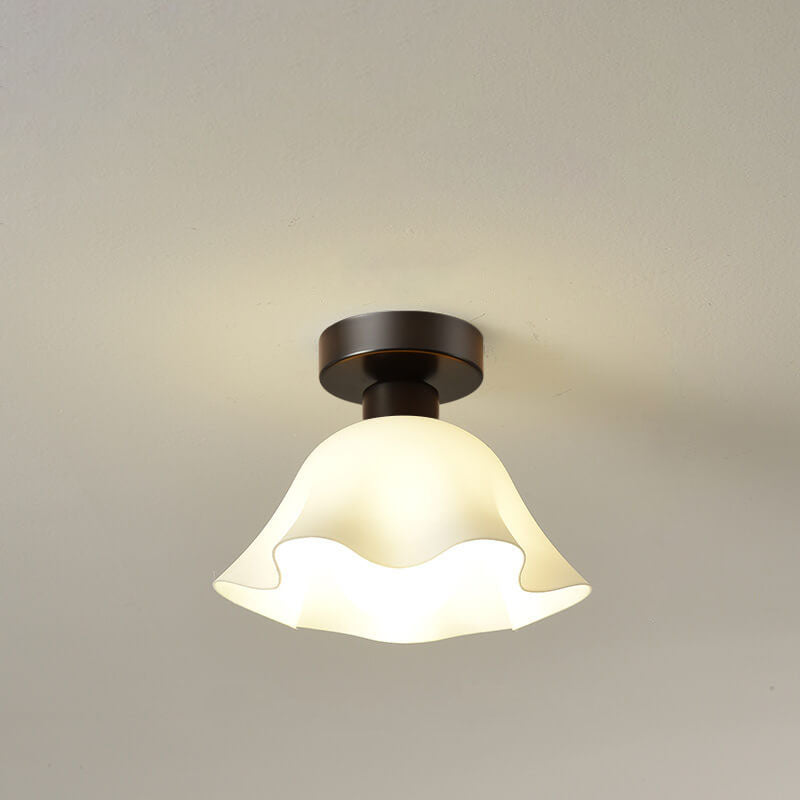 Scandinavian Iron Flower Diamond Light