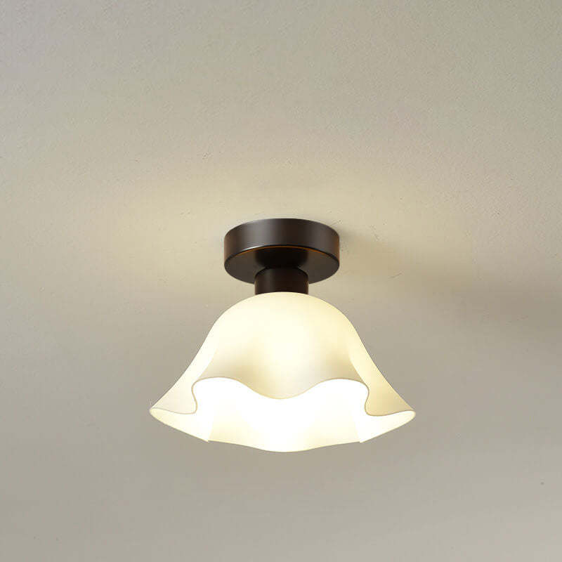 Scandinavian Iron Flower Diamond Light