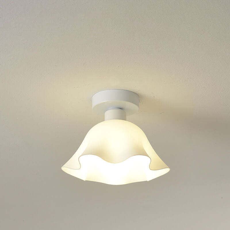 Scandinavian Iron Flower Diamond Light