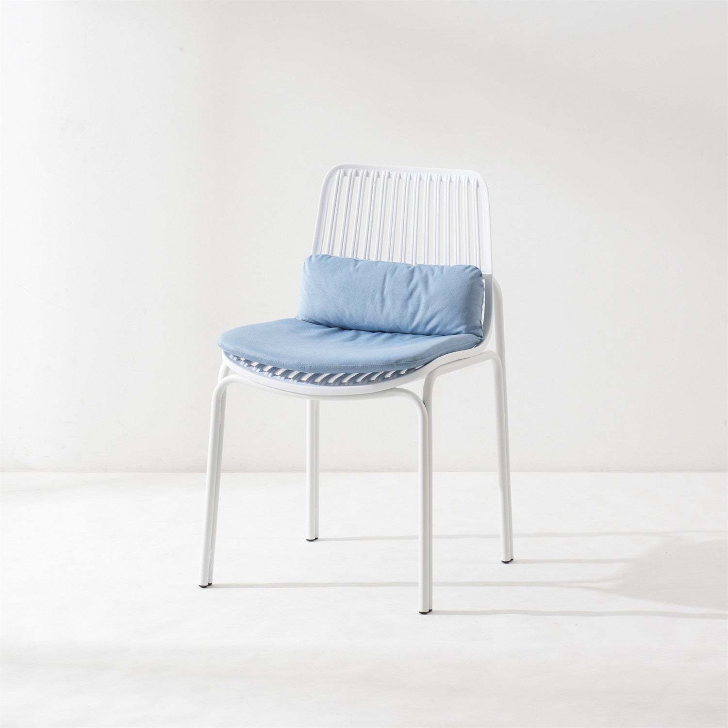 Minimalist Cushion Plastic Metal Dining Chair