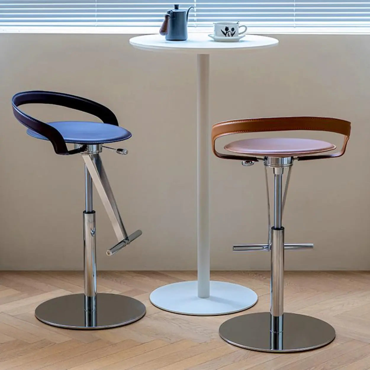Adjustable Swivel Leather Steel Bar Stool