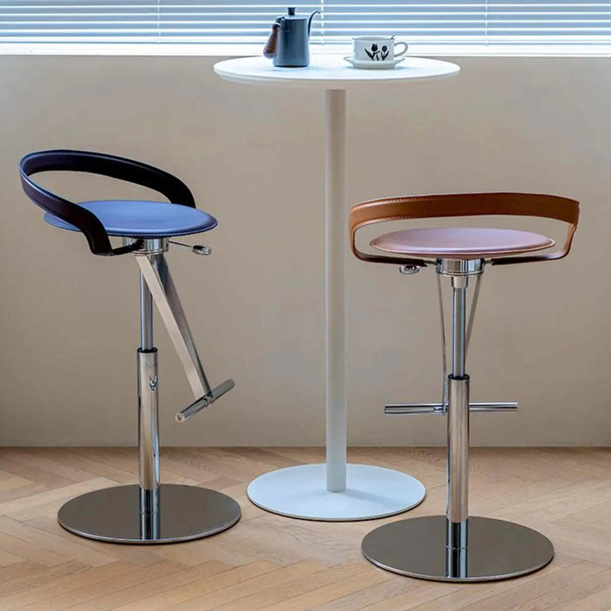 Adjustable Swivel Leather Steel Bar Stool