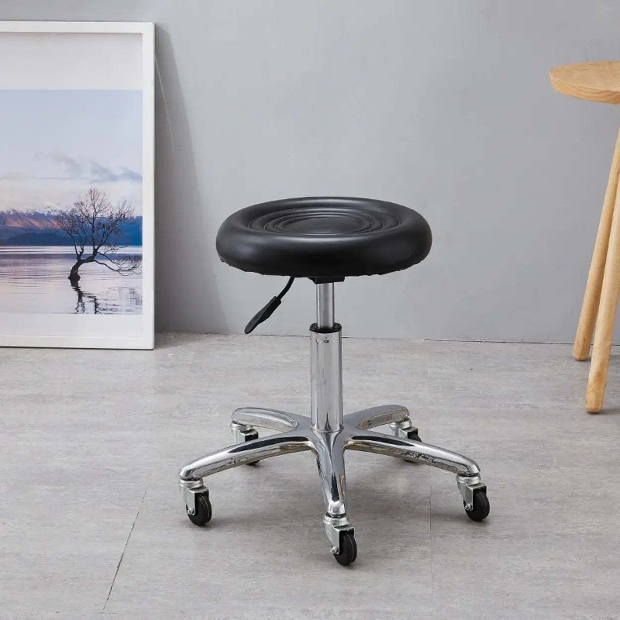 Swivel Round Leather Bar Stool with Wheels