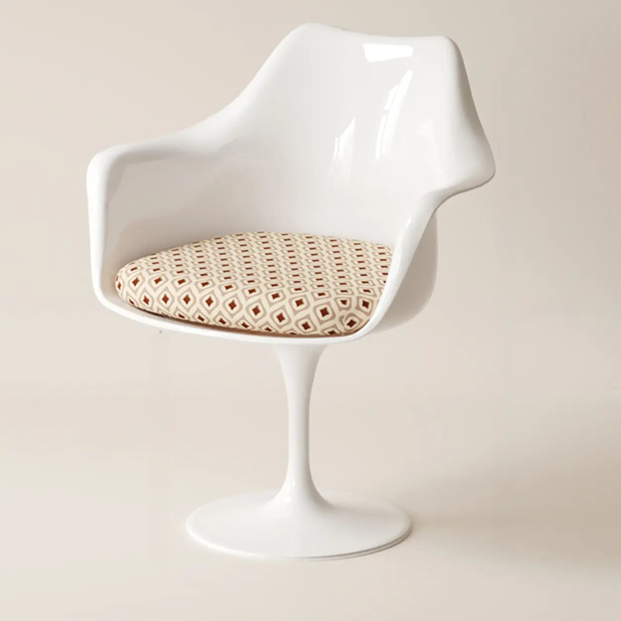 Polyurethane Tulip Dining Chair — Red (Velvet) / With Arms