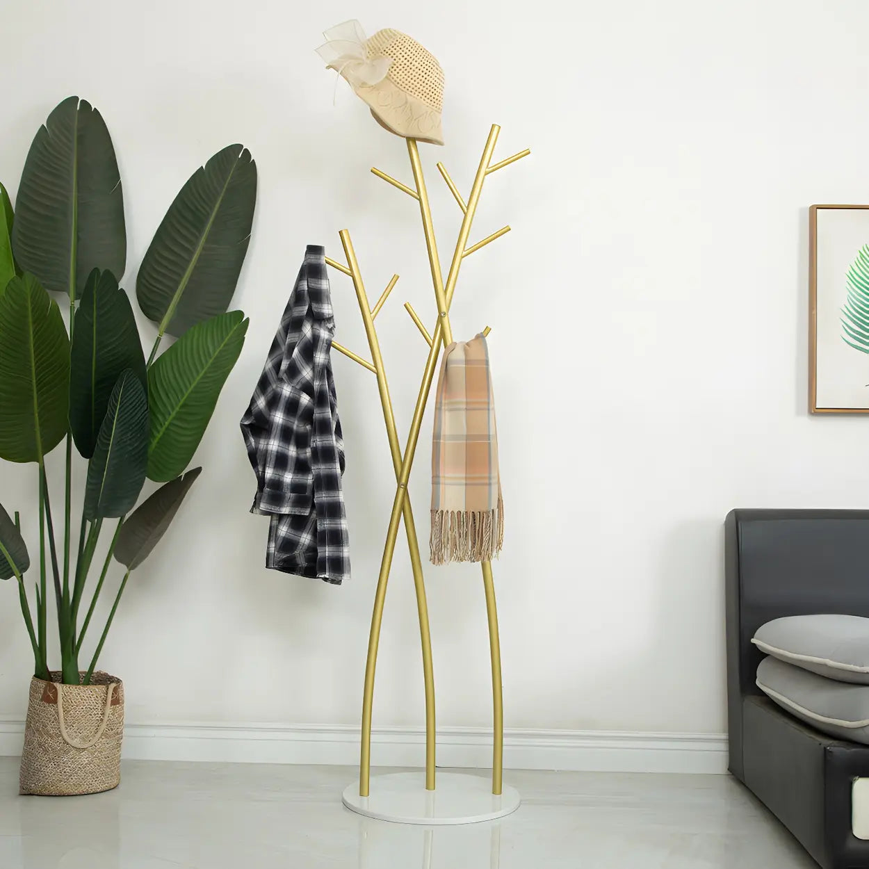 Artistic Branch Gold Metal Entryway Coat Rack