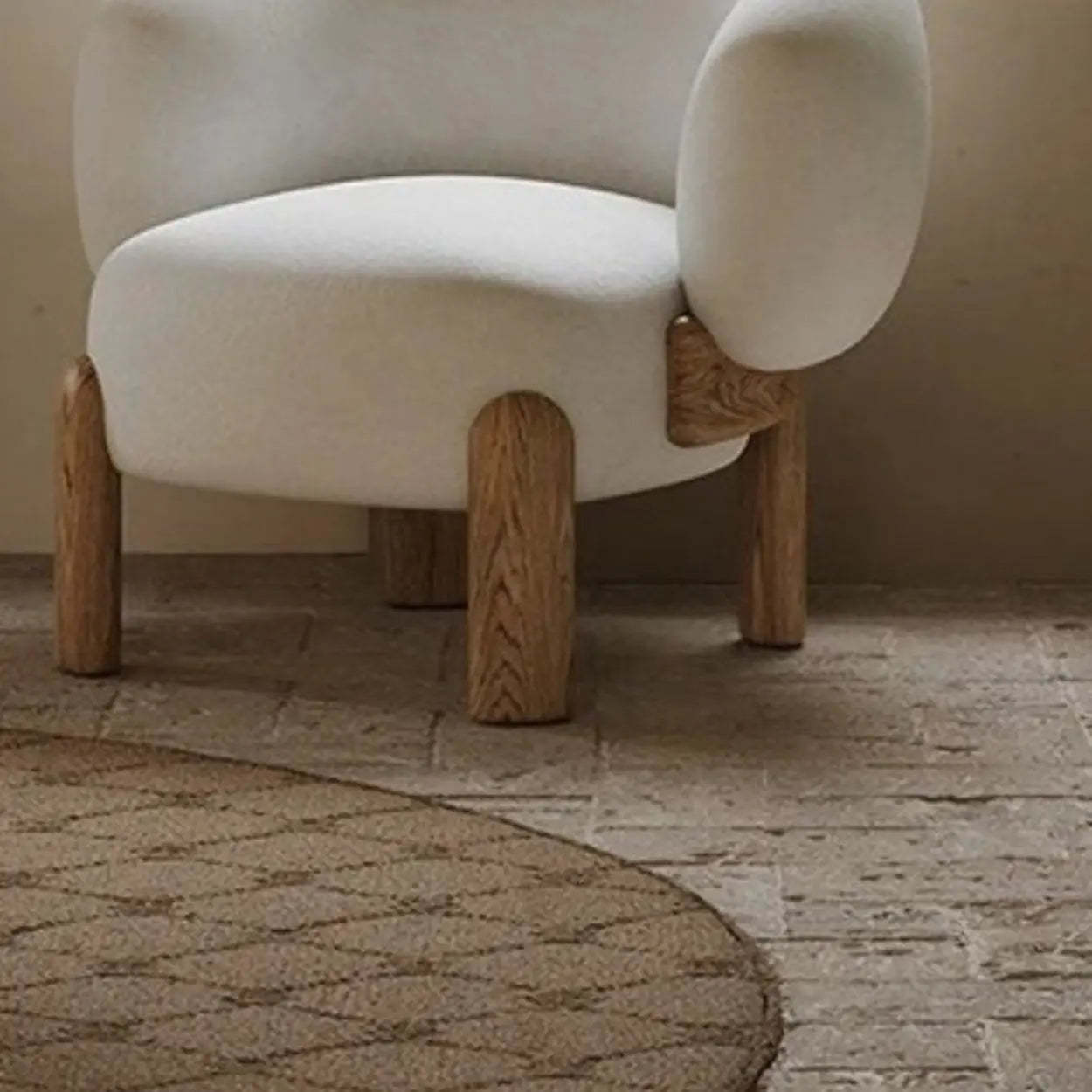 Beige Sherpa Curved-Back Sloped-Arm Accent Chair
