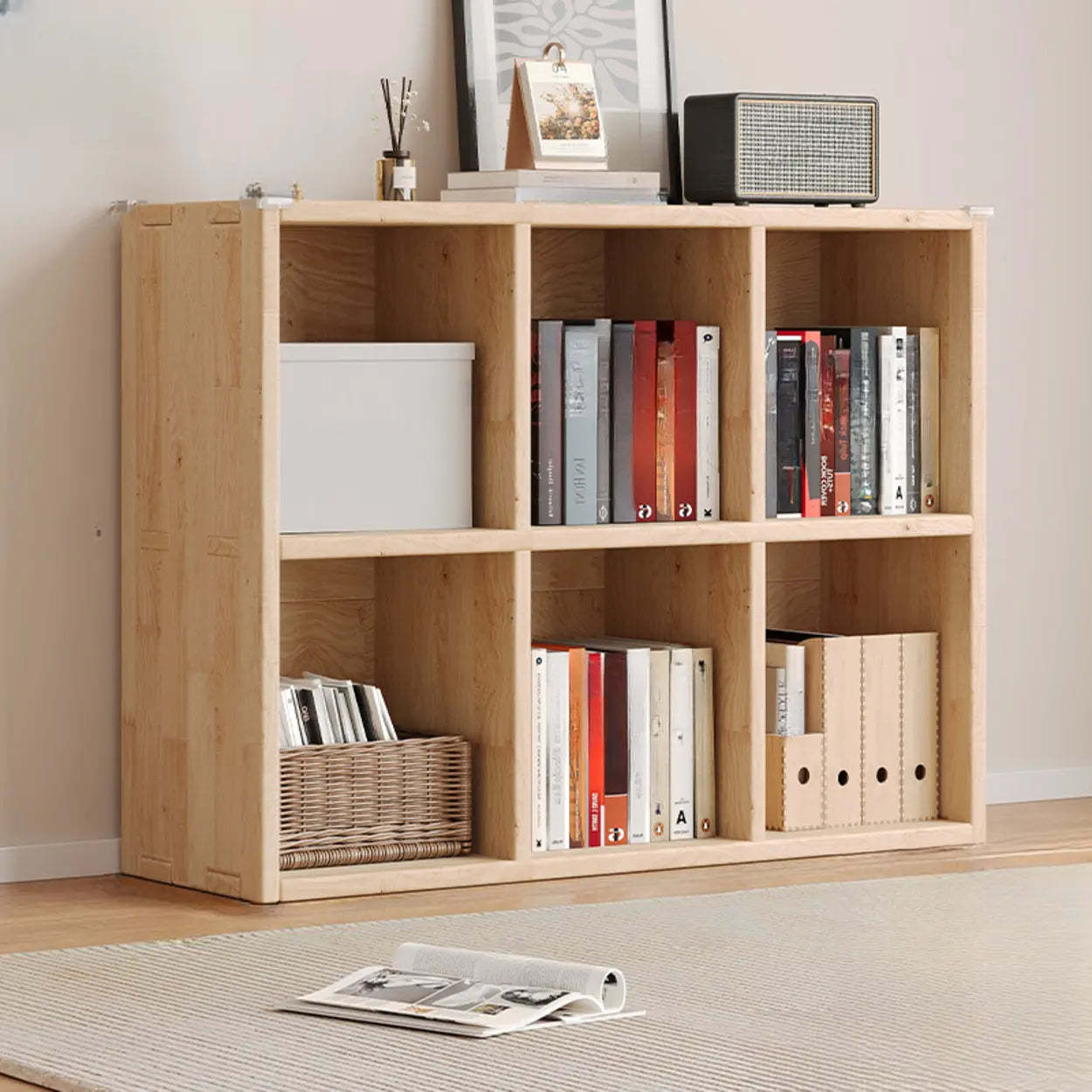 Casual Horizontal Wooden Closed Back Bookcase