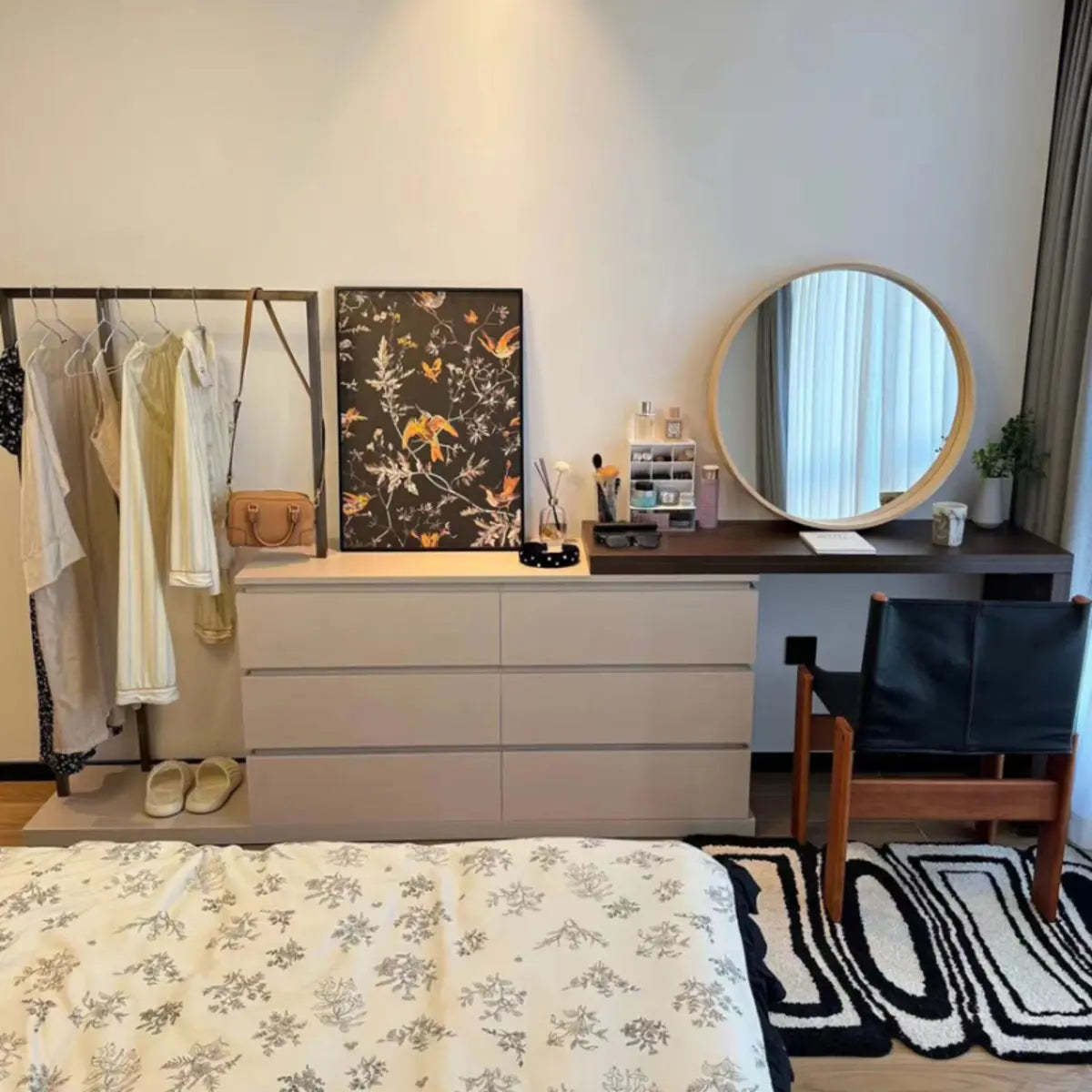 Contemporary Brown Wood Makeup Vanity — White / Makeup Vanity & Mirror