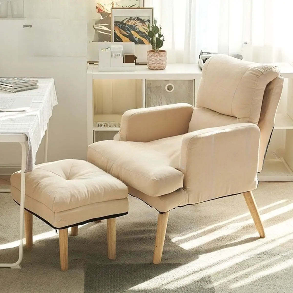 Sewn Pillow Back Reclining Lounge Chair — Light Gray / Cotton and Linen