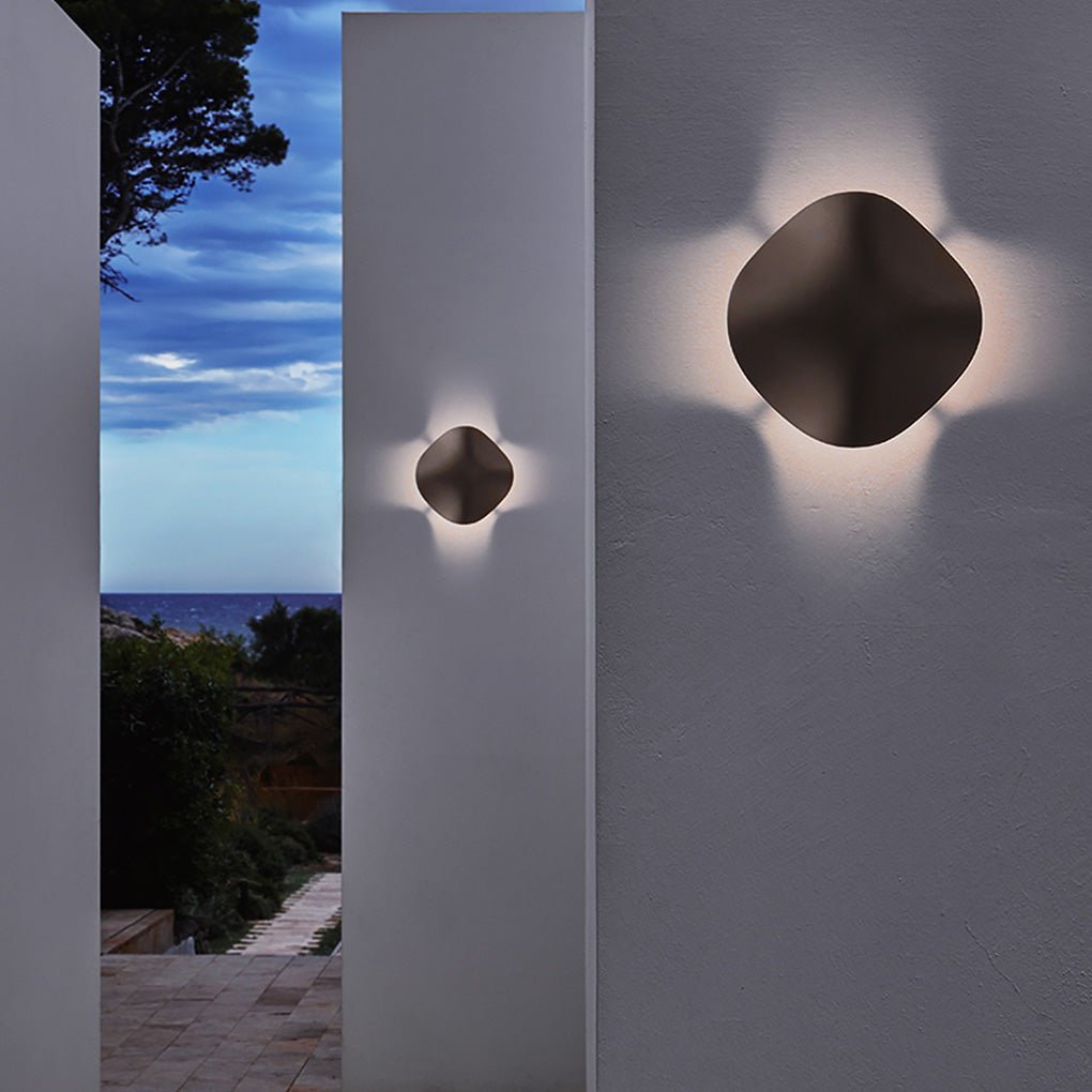 Multi-Functional Layered Design Outdoor Lights Waterproof LED Landscape Lighting-Lighom