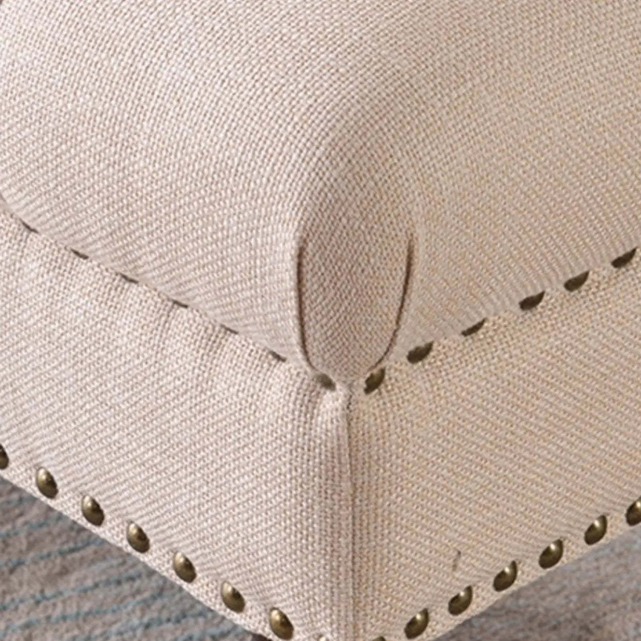 Elegant Upholstered Entryway Bench with Tufted Cushion