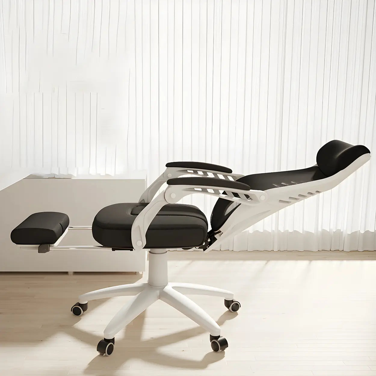 Ergonomic Black Mesh High-Back Office Chair — Black / 4 Piece Set / With Footrest