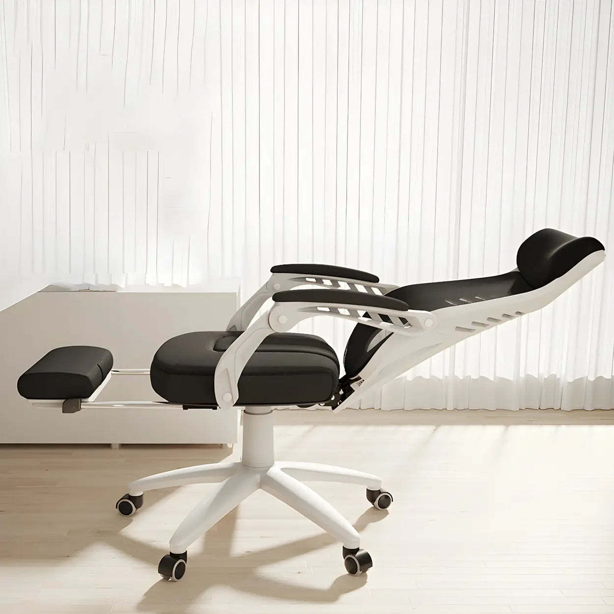 Ergonomic Black Mesh High-Back Office Chair — Black / 4 Piece Set / With Footrest