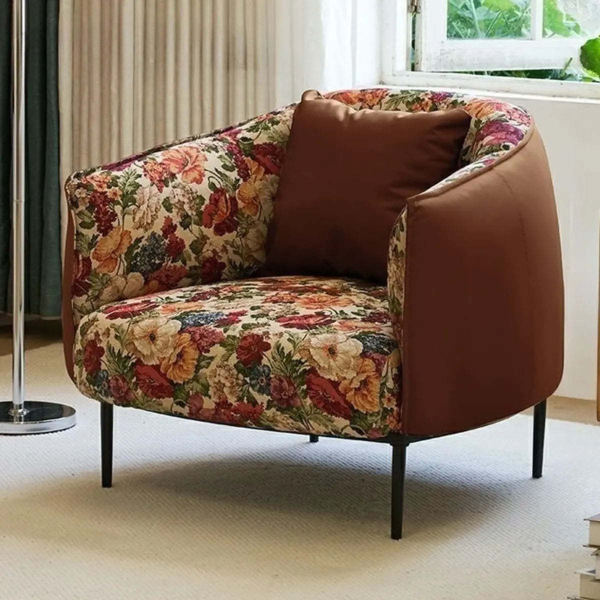 Flannel Floral Pattern Four Leg Arm Chair — Footrest Not Included / Off-White / Anti Cat Scratch Leather