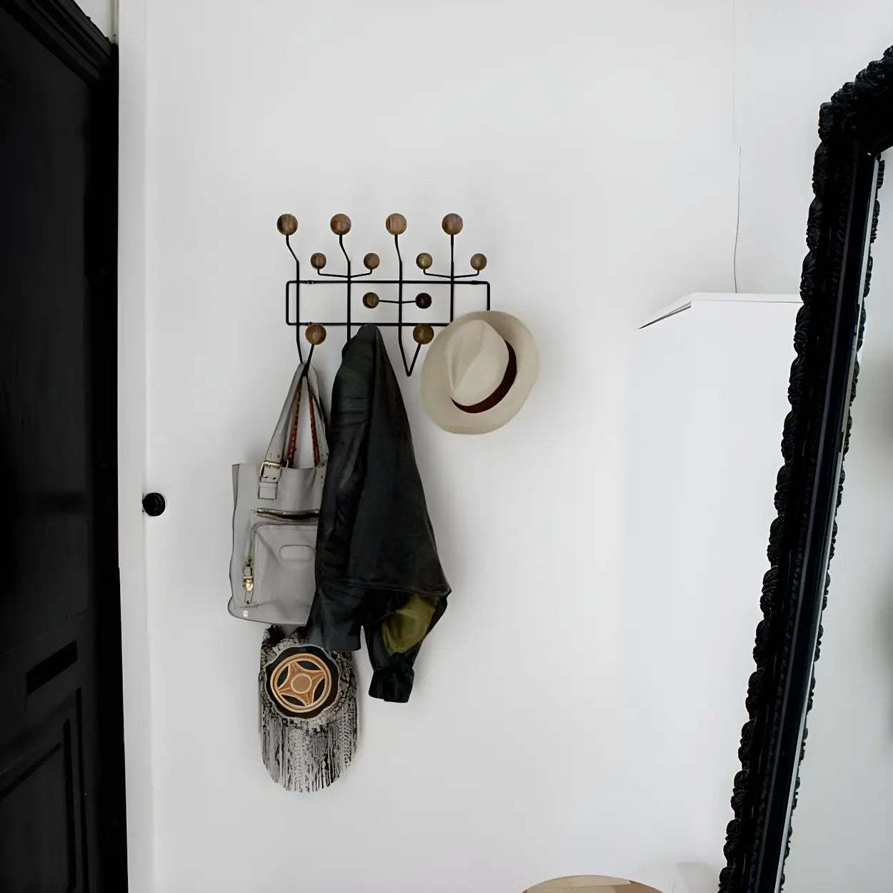 Geometric Metal Wall Mounted Coat Rack — Multi-Color / 1 Piece