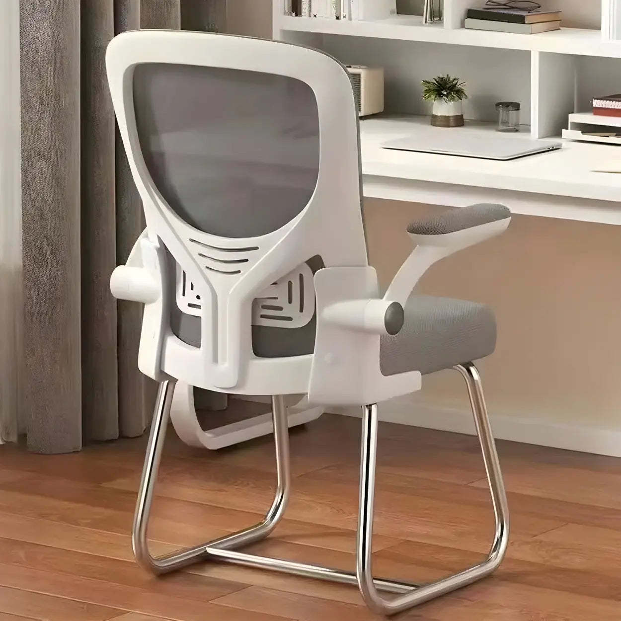 Green Contemporary Ergonomic Mesh Office Chair — Black and White / Sponge / Silver