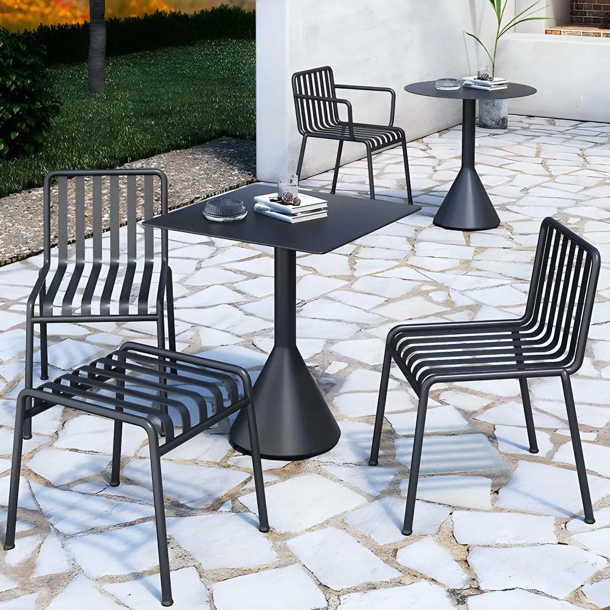 Green Waterproof Iron Frame Outdoor Round Coffee Table