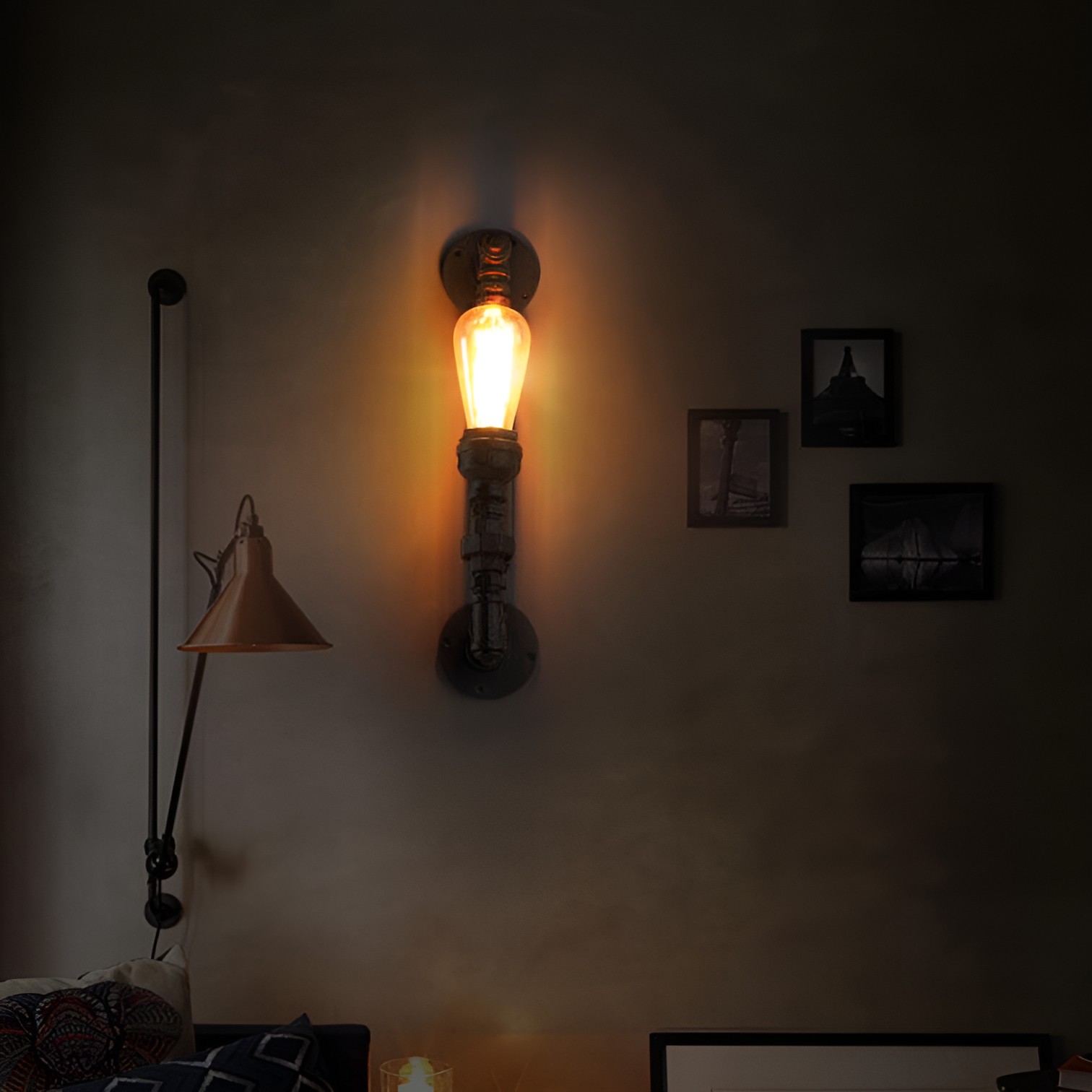 Industrial Retro Rust Pipe Wall Sconce