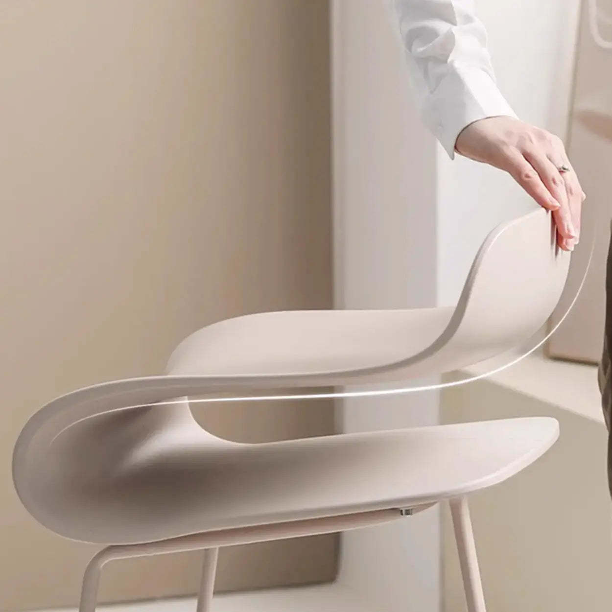 Industrial S-Curve Steel Low Back Armless Bar Stool — White / 1 Piece