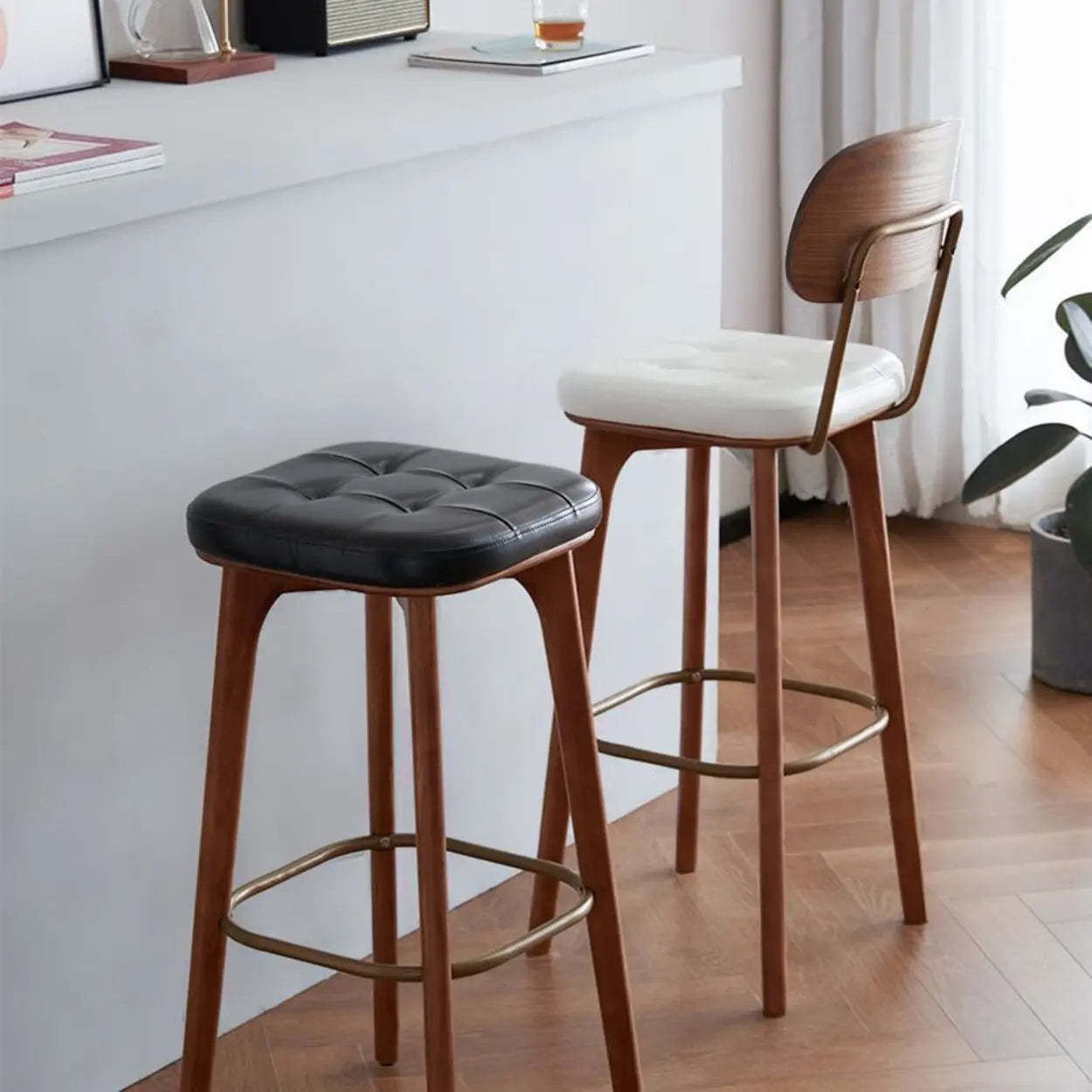 Leather Tufted Wood Bar Stool with Footrest — Green / Natural