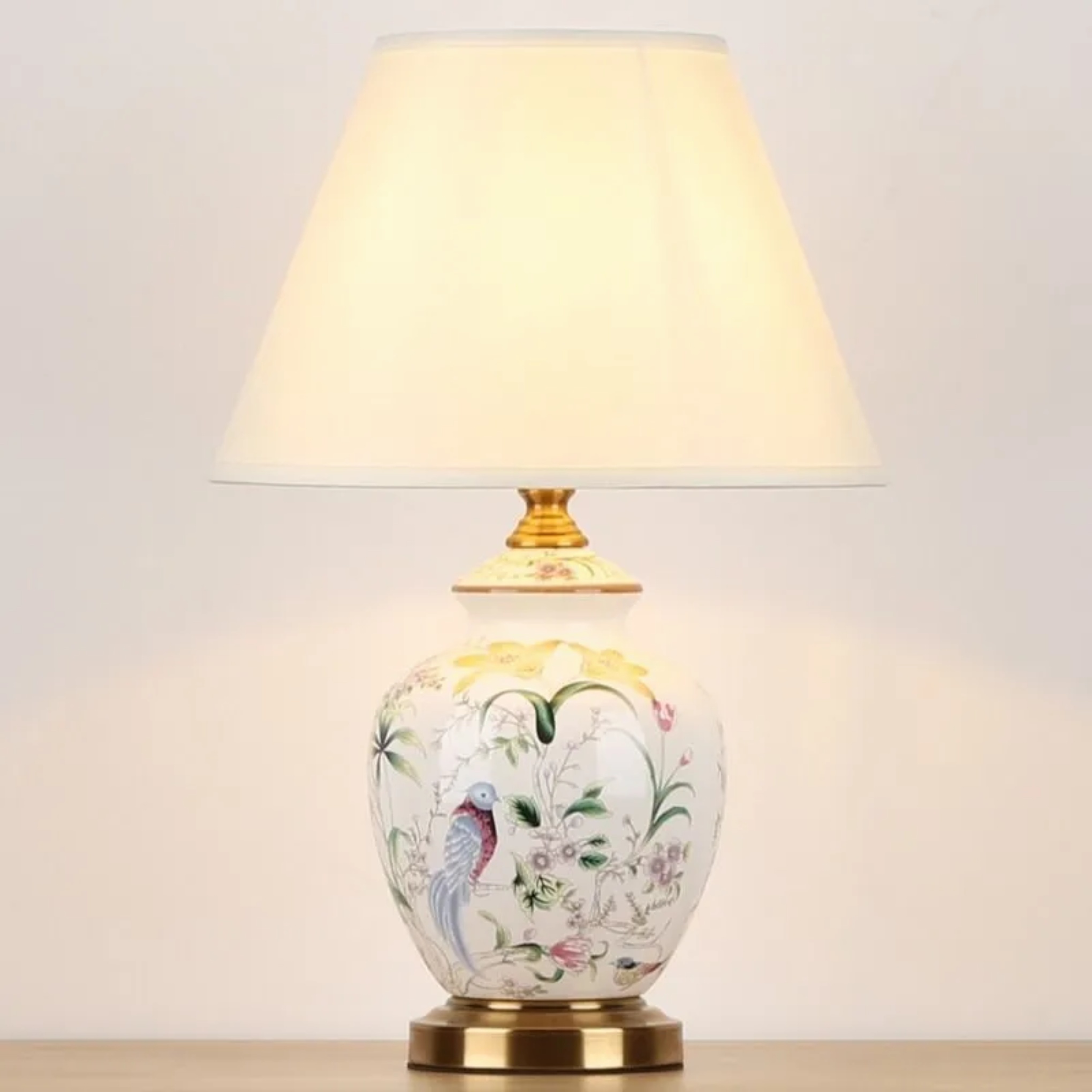 Traditional patterned scalloped beige ceramic table lamps, Lighom — Push Button Switch / 110V-120V (US/CA)