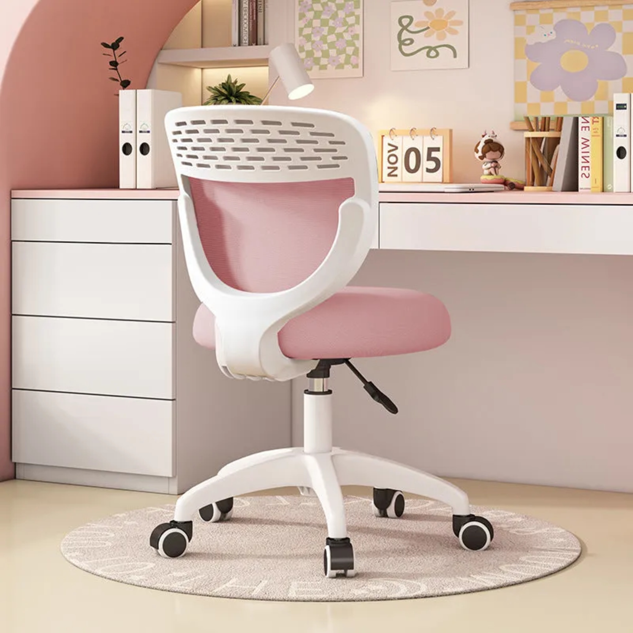 Gray fabric mesh desk office chairs - minimalist — Pink
