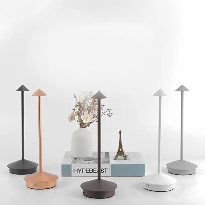 Brown mini triangle table lamps — Matte Black