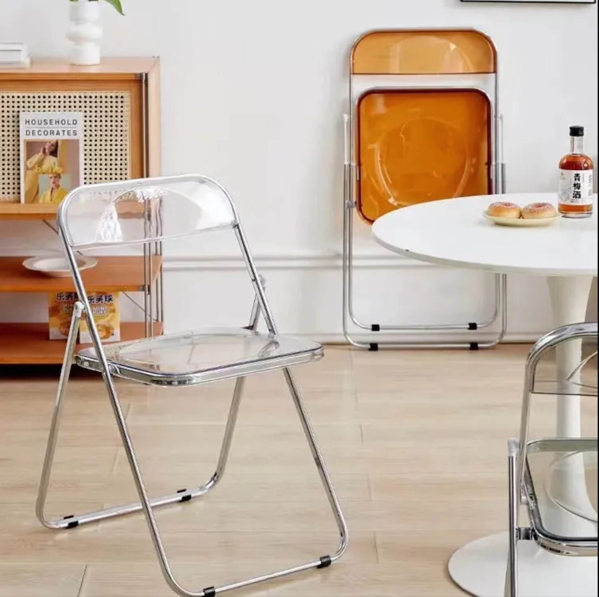 Minimalist foldable acrylic accent chairs — Style A / Transparent