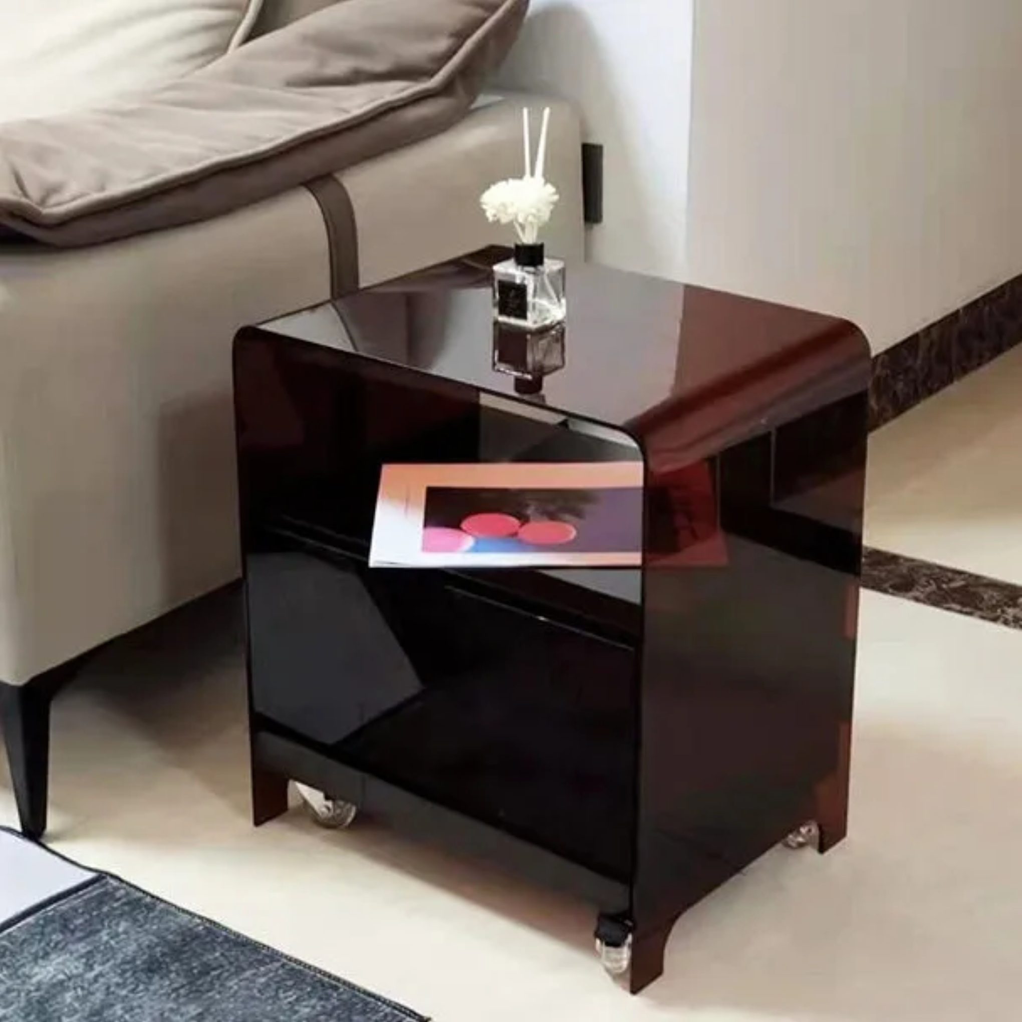 Gray minimalist end oval end & side tables — Clear