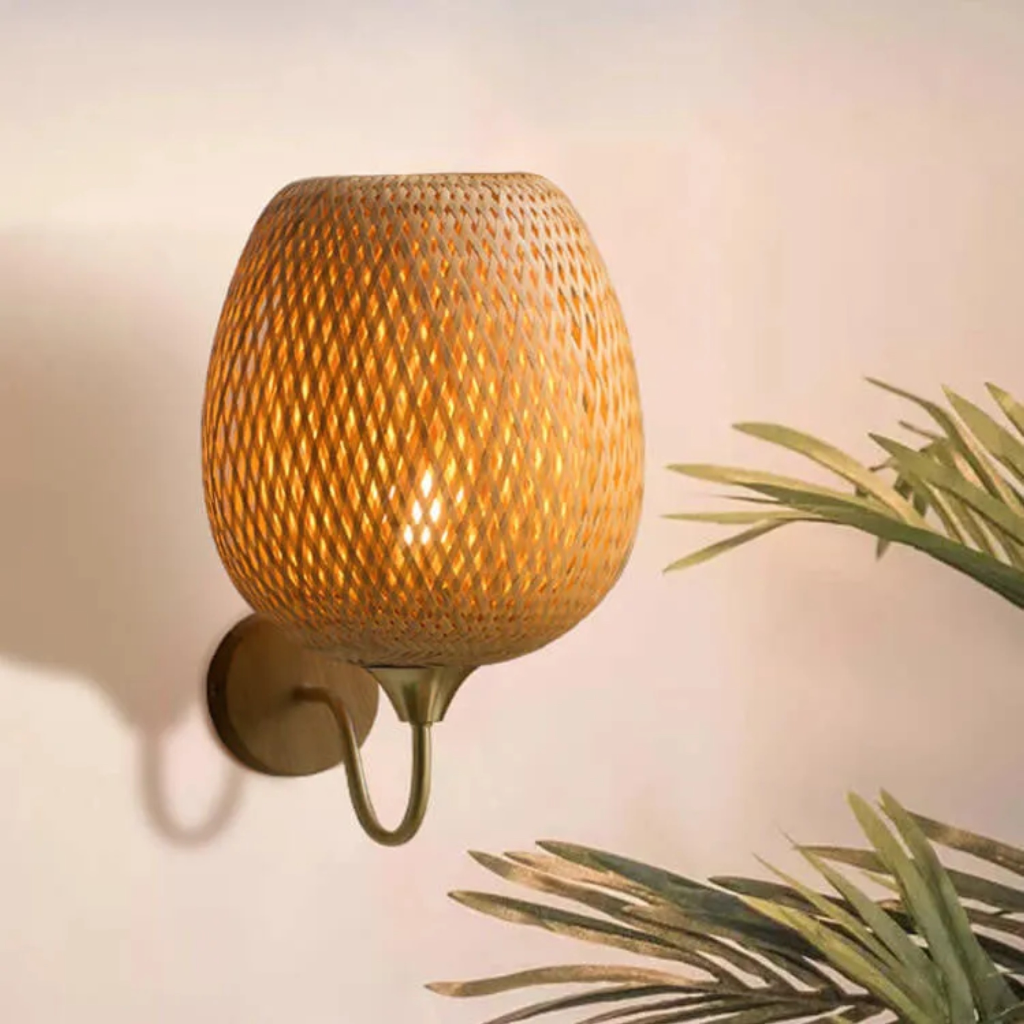 Round weaving bamboo wall sconces for living room — 110V-120V (US/CA