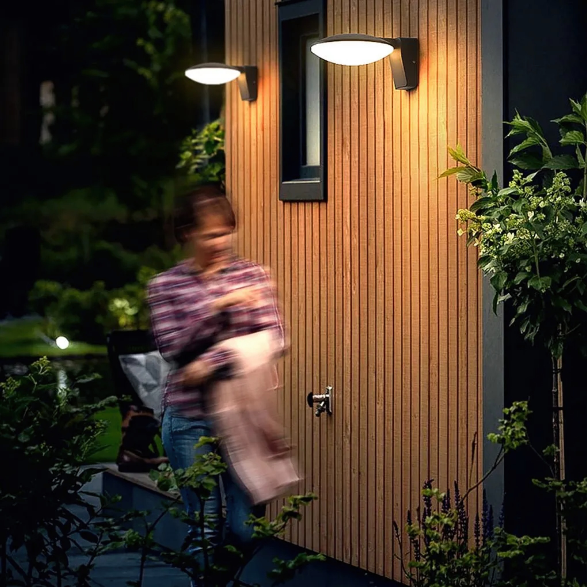 Industrial terrace simple black outdoor wall lighting — Solar / Set of 1