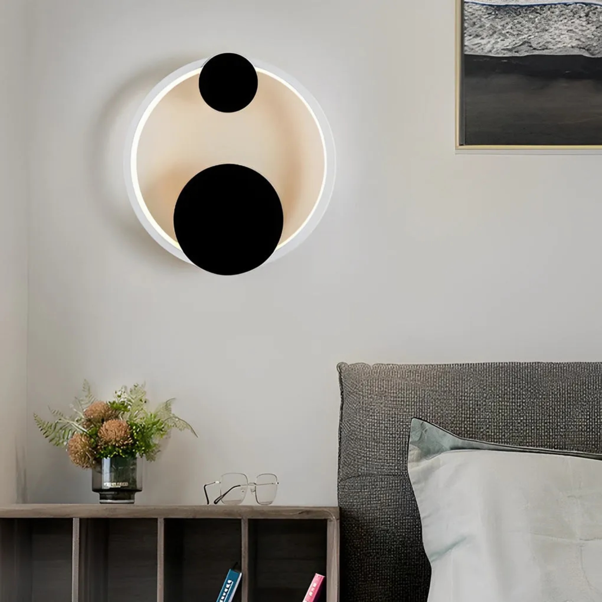 Black synthetic round wall sconces - modern — Oval / Warm White (3000K)