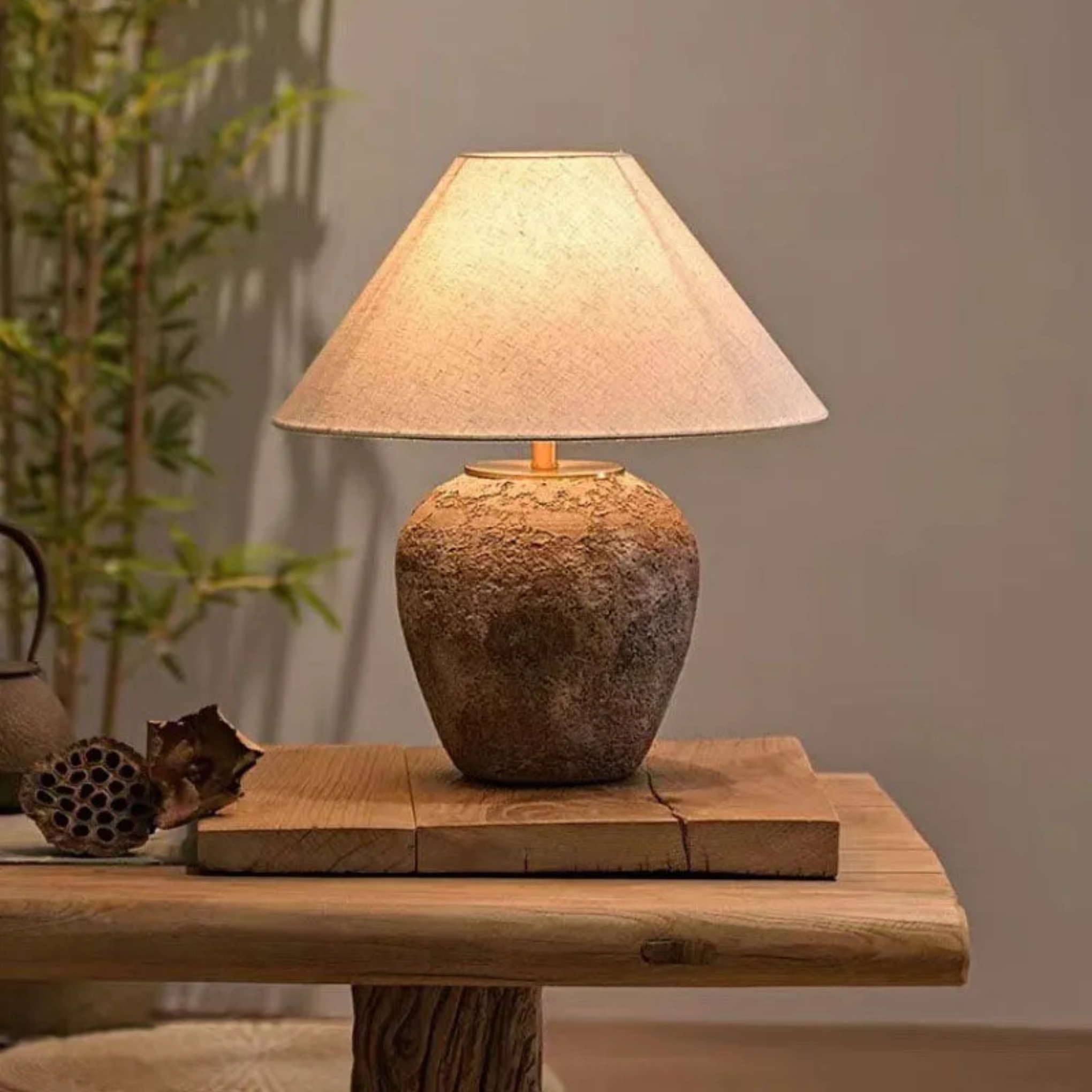Brown ceramic cone shabby table lamps - vintage — 110V-120V (US/CA)