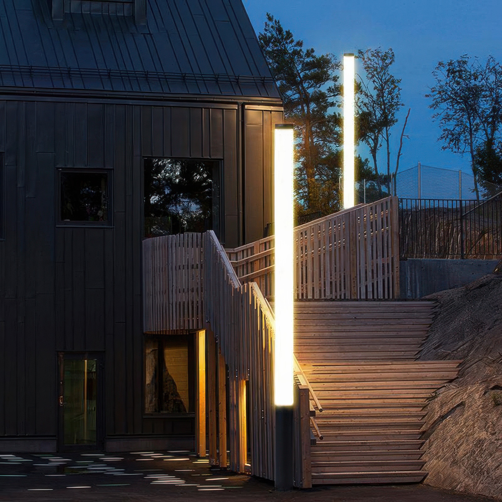 Slender Cylindrical Modern Outdoor Pathway Light