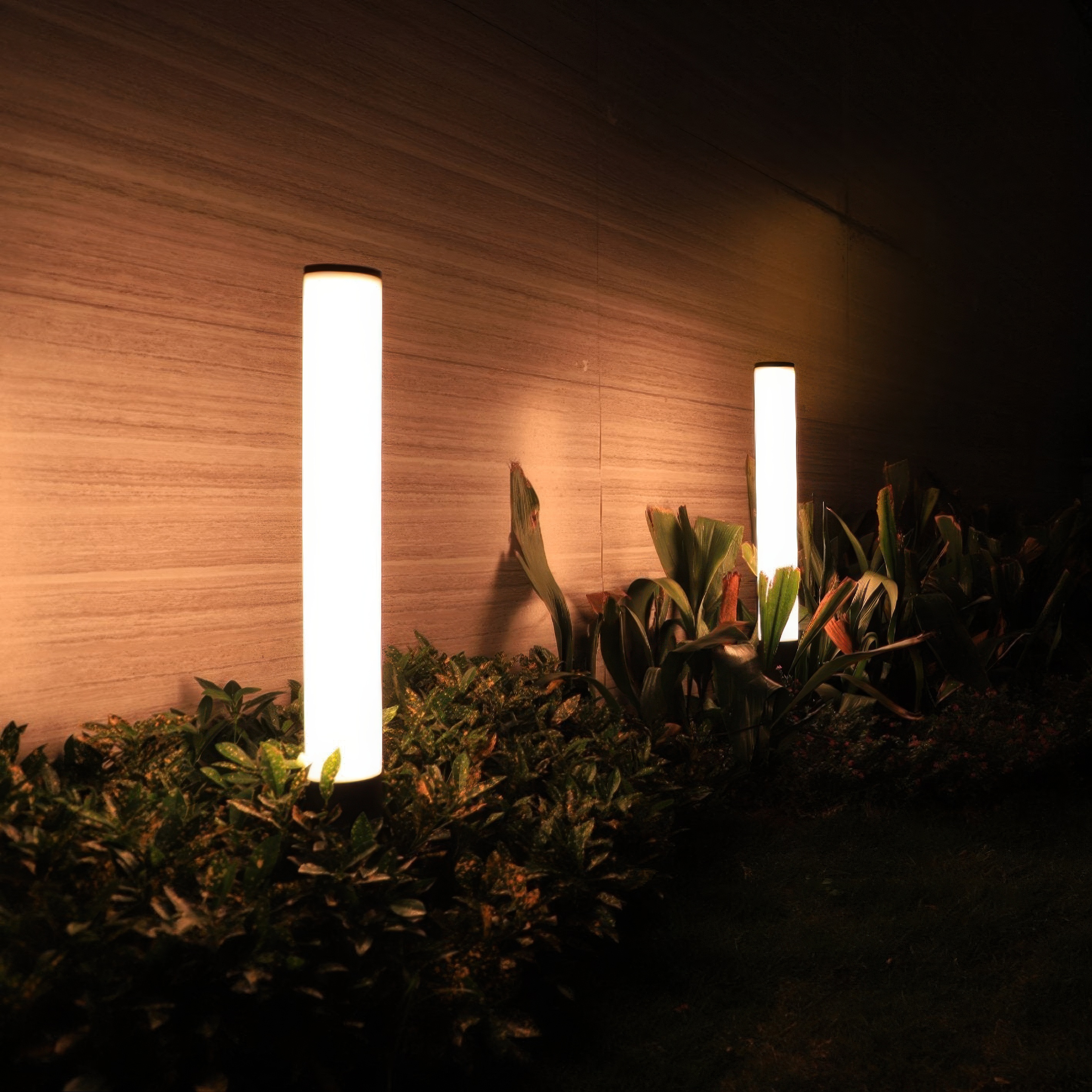 Slender Cylindrical Modern Outdoor Pathway Light