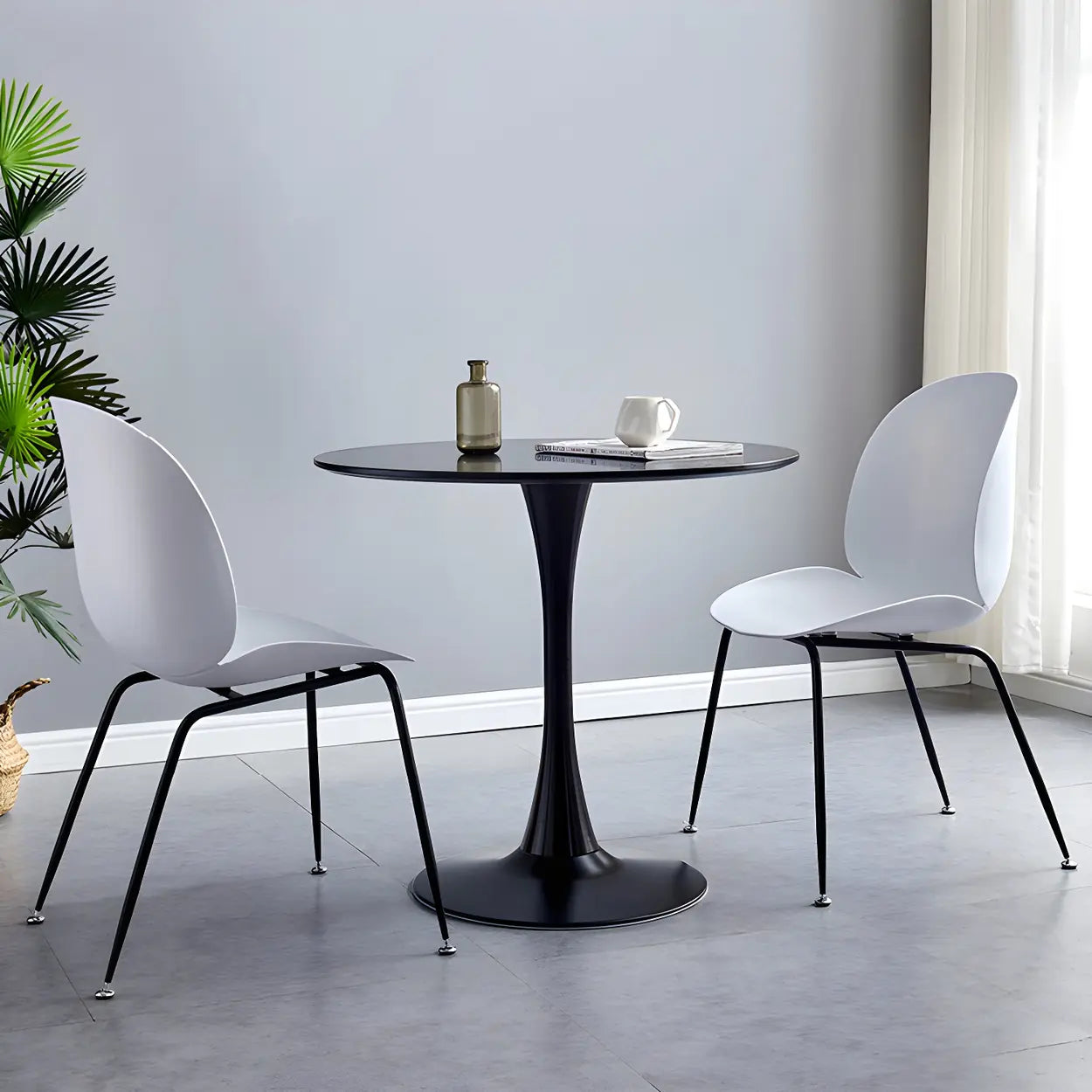 Round Wood Scratch-Resistant Dining Table